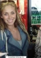 anahi nemakiata dar tot arata bn si chic ;) *anny nemakiata*