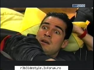 *ep 8 - capturi* - tot poncho al fel de si el speriat k anny :D sau - *La familia*