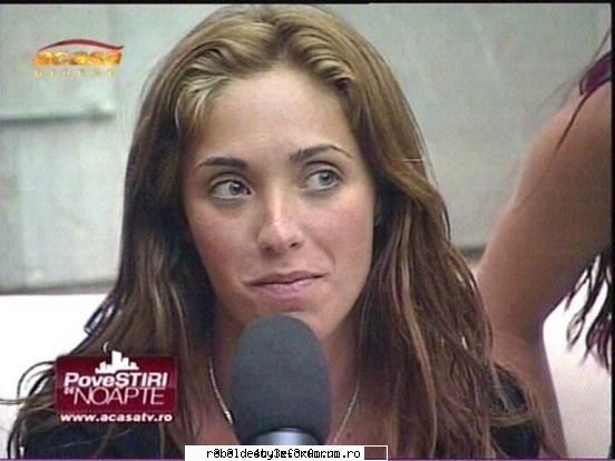 *noaptea venirii RBD in romania* - nu se vad bn ata ete, cum arata anahi :D - *RBD*